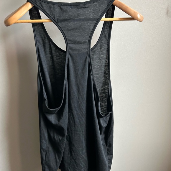 🌟3 for $15 🌟 bundle and save!! Stringer Tank Top - Picture 3 of 3